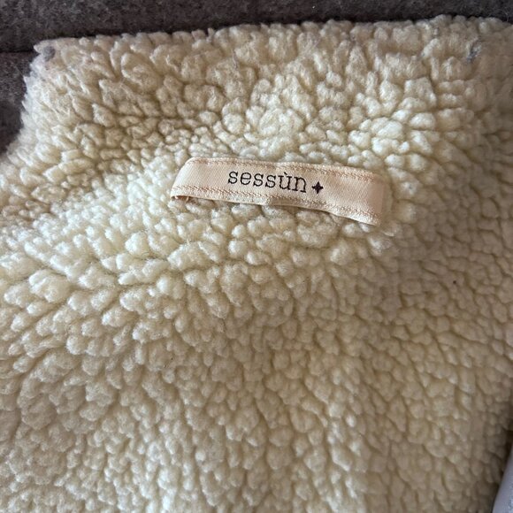 From Paris - French Brand Sessùn Grey Wool Coat with Leather Trim + Buttons - Picture 6 of 9